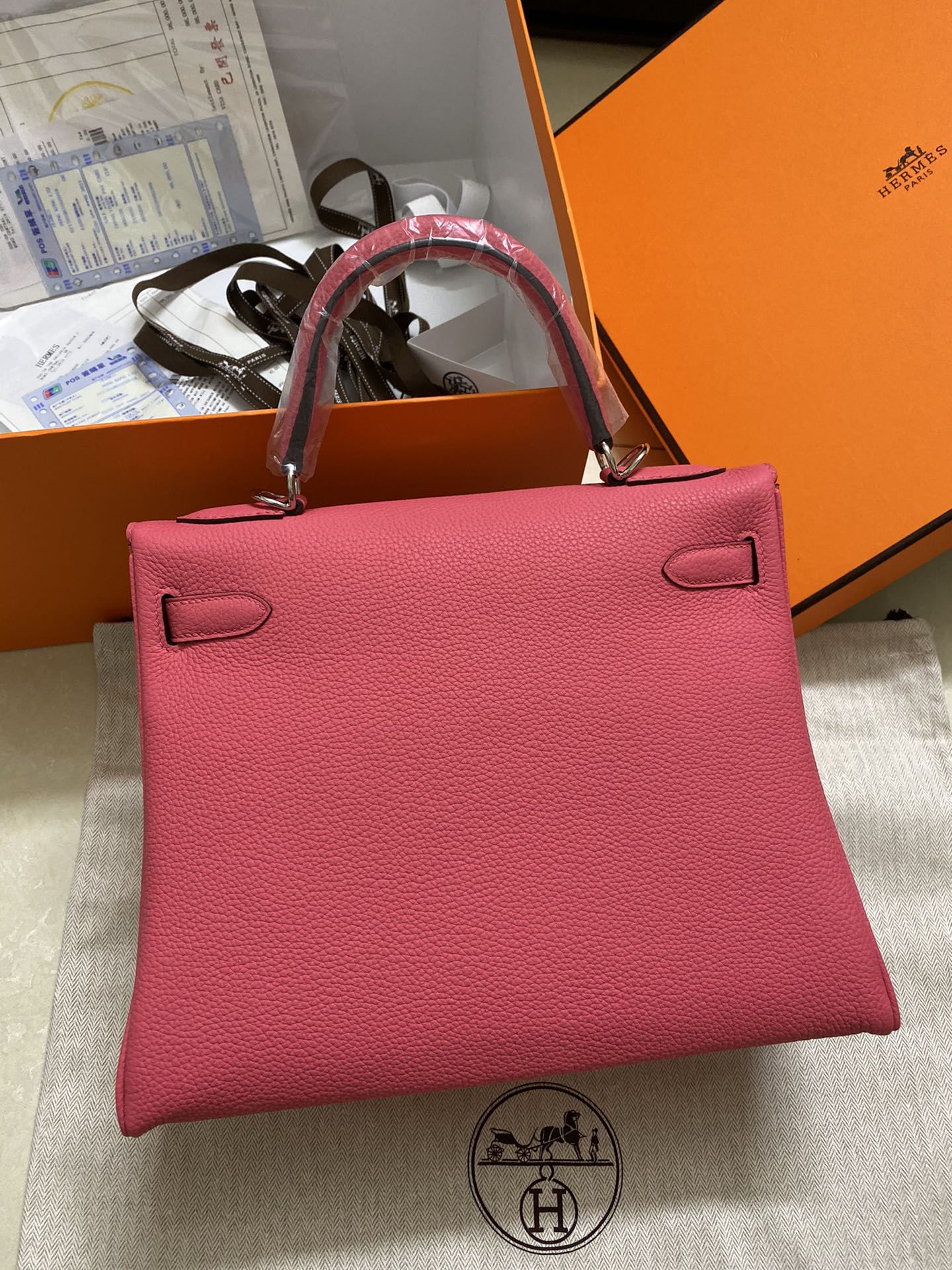 Hermes Kelly 28cm Handbag Shoulder Bag in Rose Red Togo Leather